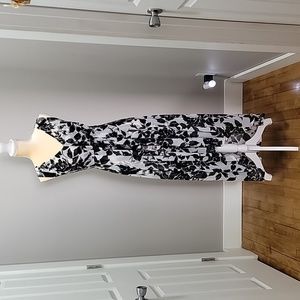 NWOT Vera Wang black & white floral high low maxi dress Sz XS